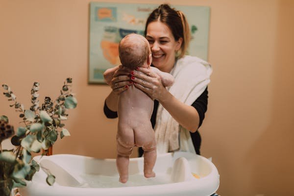 Choisir la meilleure baignoire bébé pour un bain en douceur